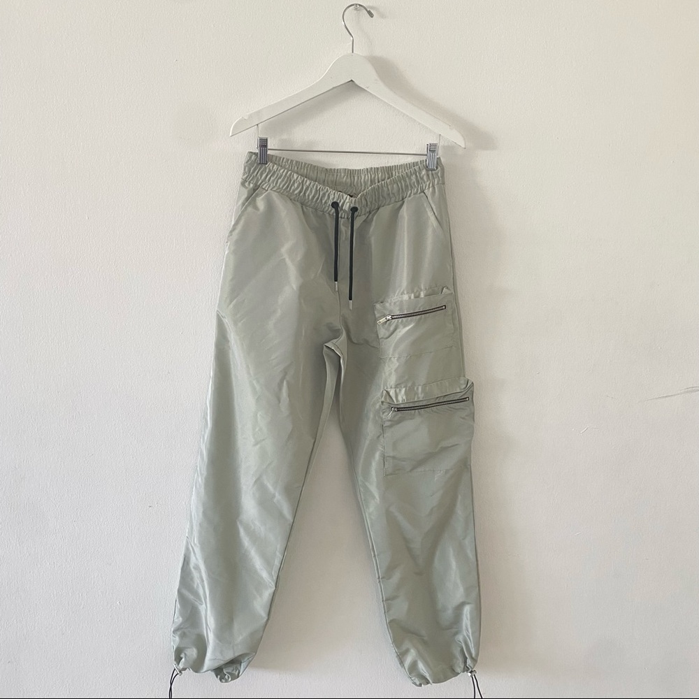 💚BOOHOO MAN BAGGY PANTS 💚